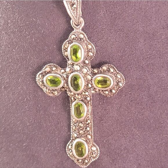 Sterling Peridot Cubic Zirconia Marcasite Cross Pendant Necklace - Picture 5 of 9